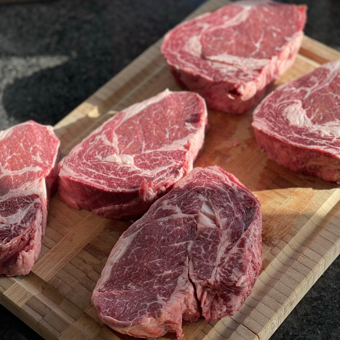 6 x Ribeye af marmoreret oksefilet.