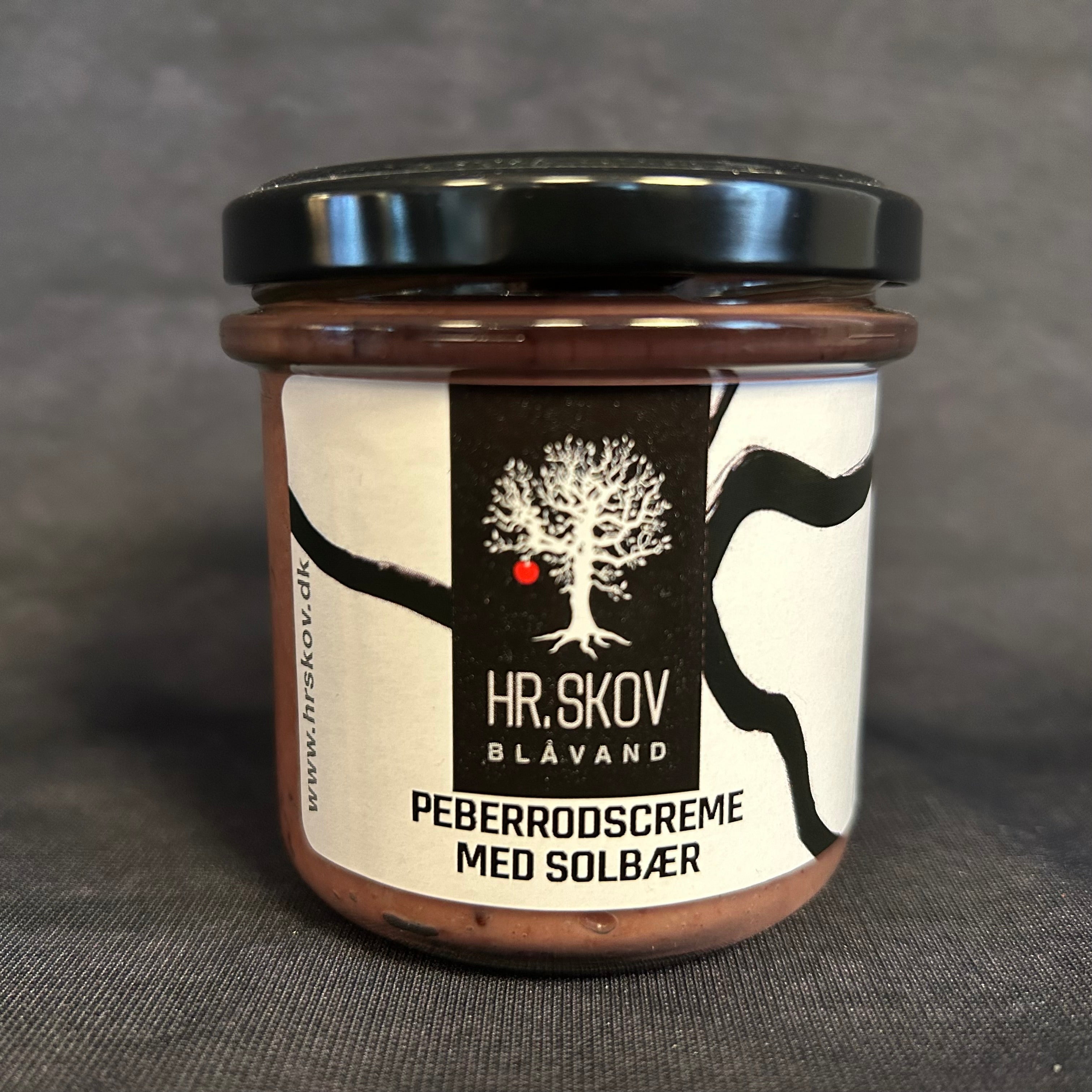 Hr. Skov peberrodscreme med solbær.
