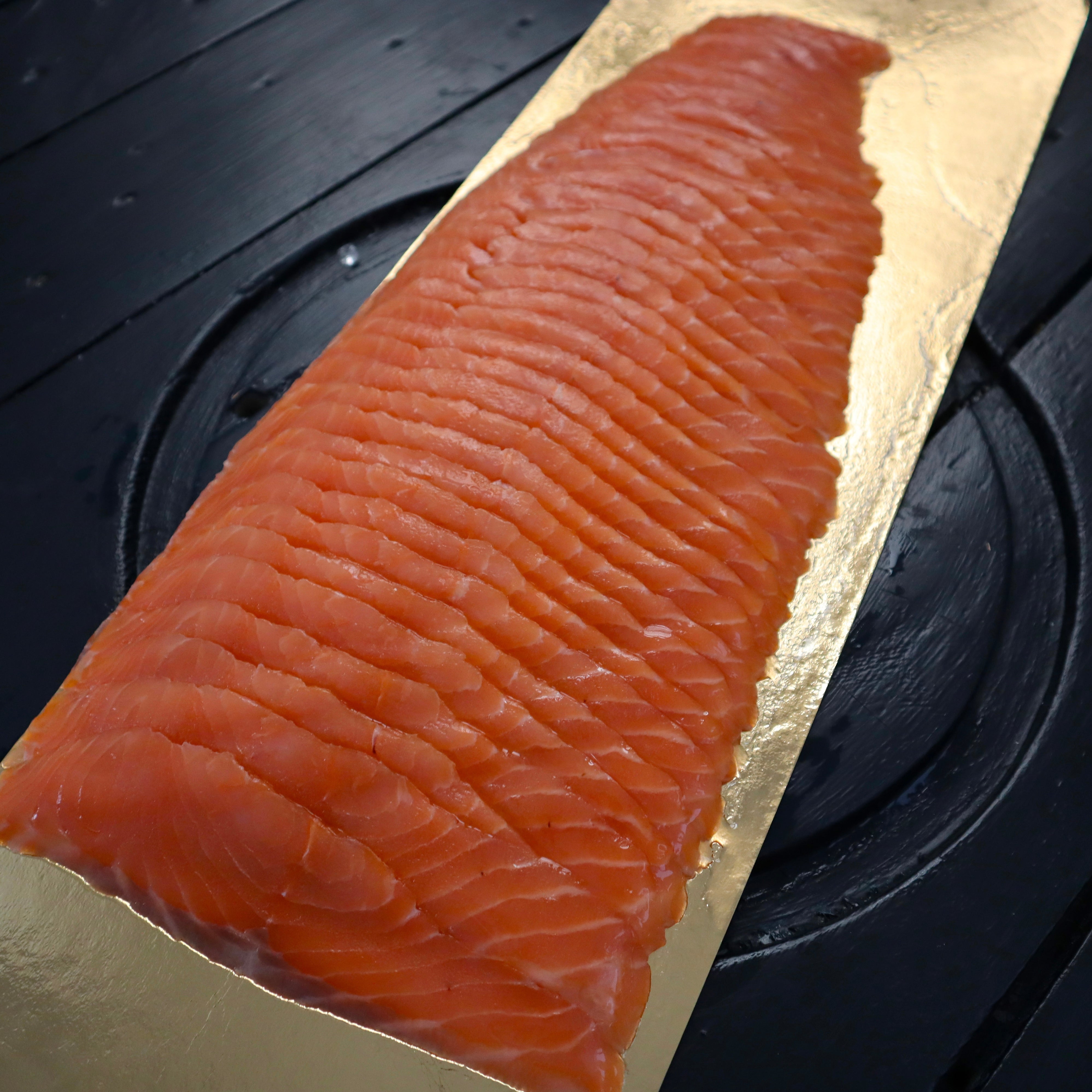 1 kg. Koldrøget, tørsaltet Laksefilet i skiver