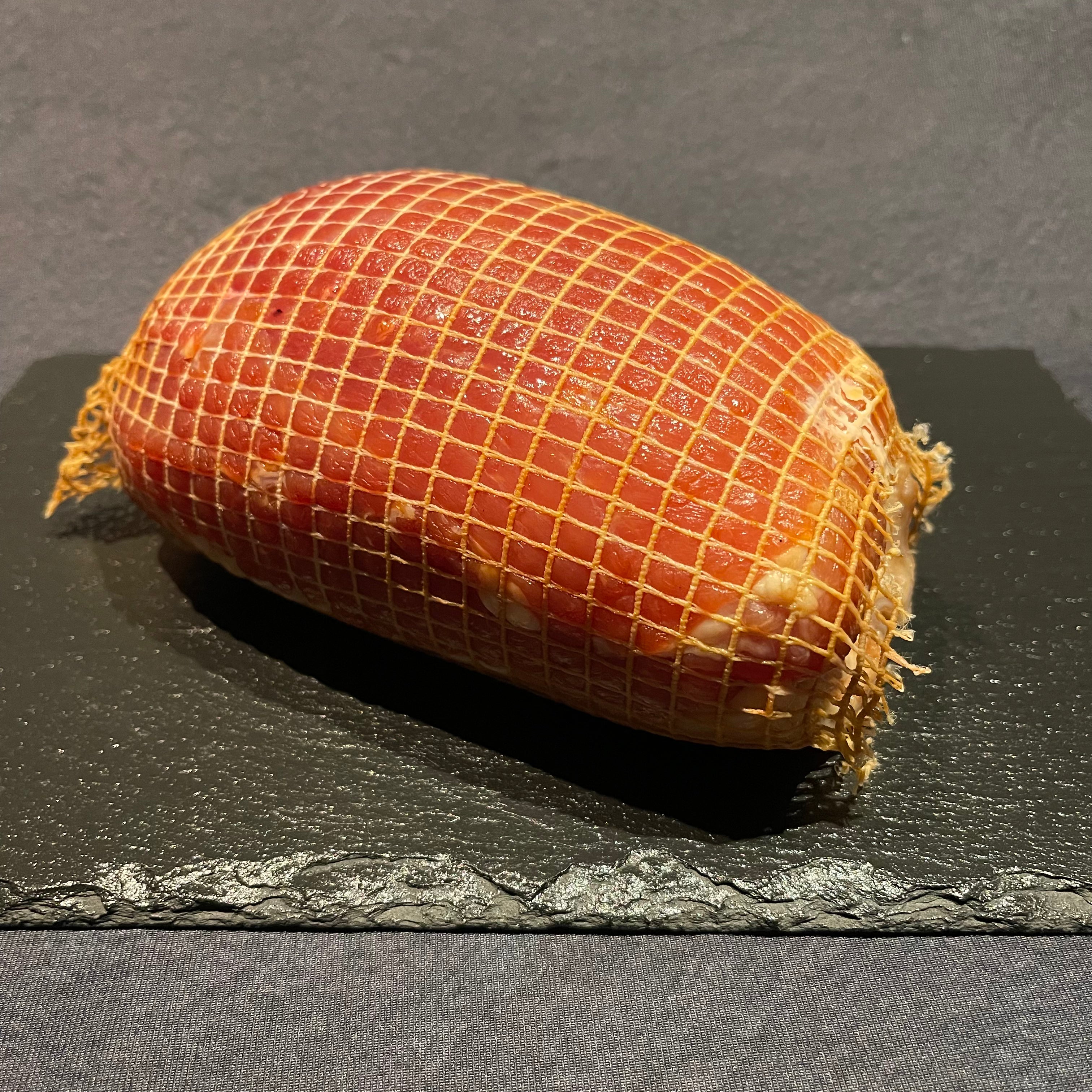 2 stk. Fynbogrisens Bayonneskinke. KUN 150,-